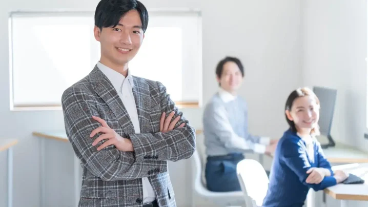 フロントエンドエンジニアからWebディレクターをめざす！活かせるスキルと必要なスキルは？